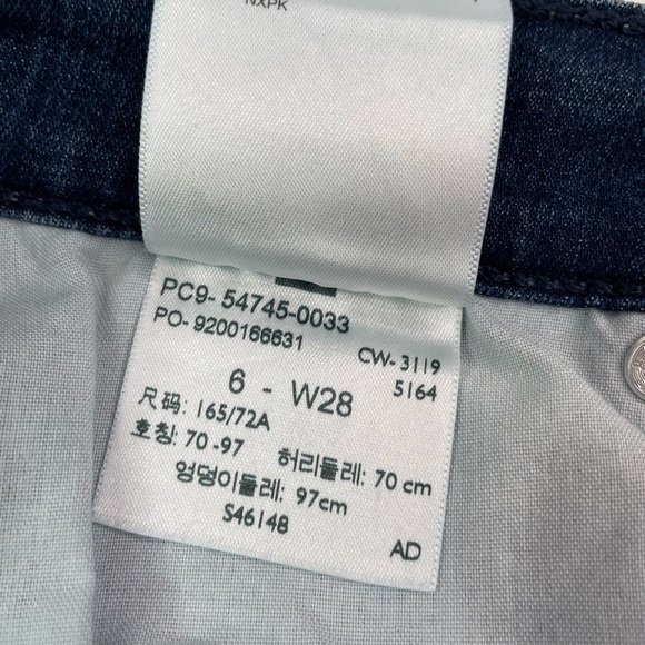 Levi’s Signature High Rise Blue Denim Shorts Size 6 - Picture 5 of 9